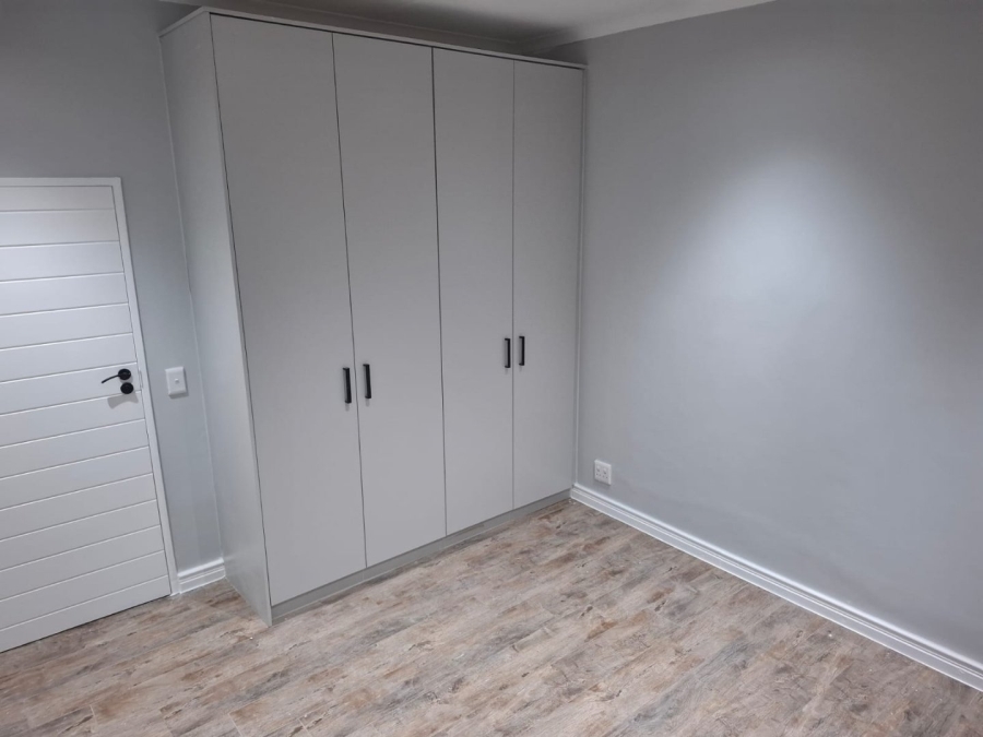 2 Bedroom Property for Sale in Oakglen Western Cape